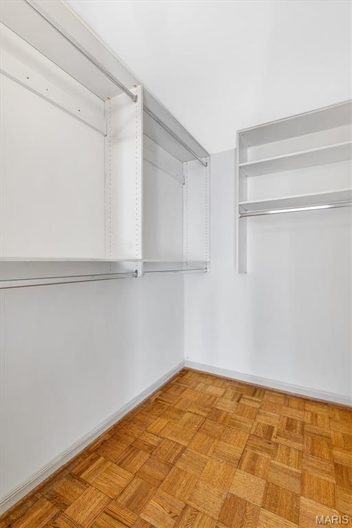 200 S Brentwood Boulevard Unit: 2F