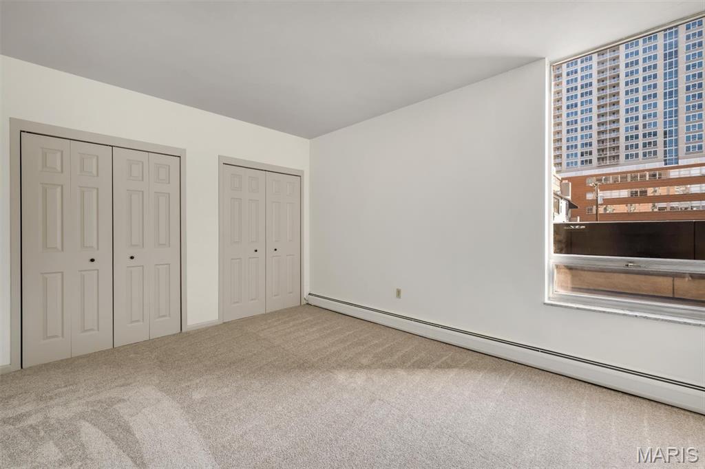 200 S Brentwood Boulevard Unit: 2F