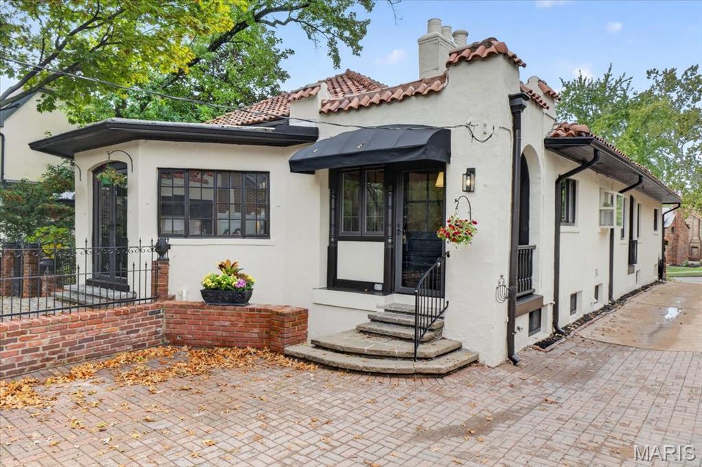 456 Edgewood Drive