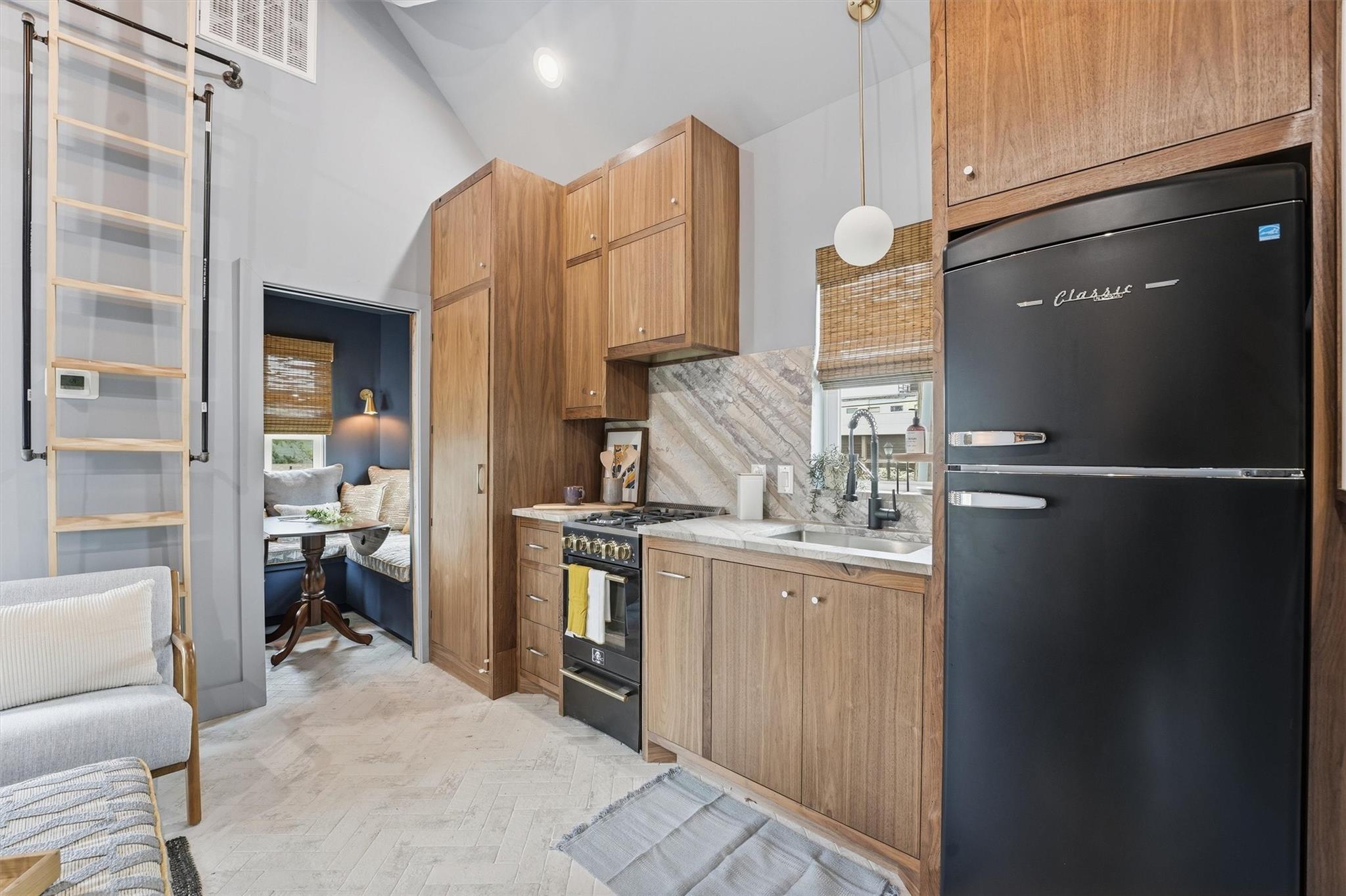 2622 Ave M 1/2
