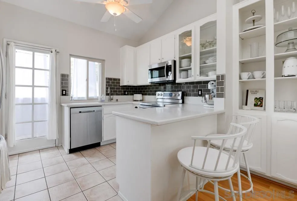 3954 Bancroft St Unit 14