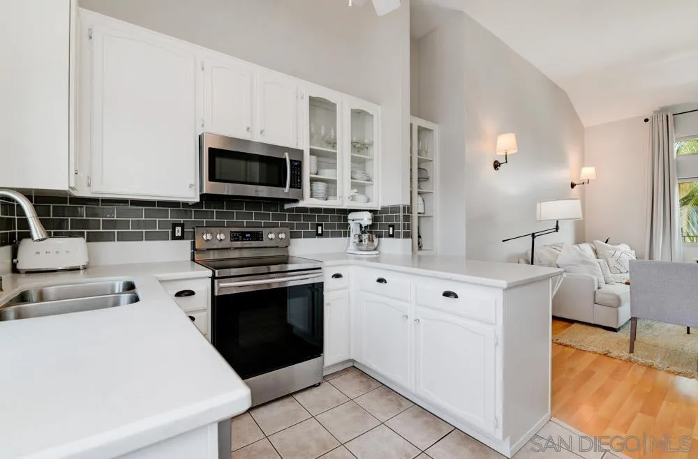 3954 Bancroft St Unit 14
