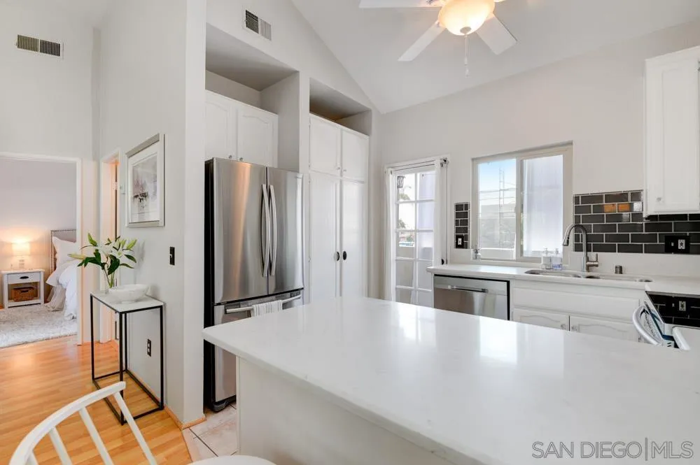 3954 Bancroft St Unit 14