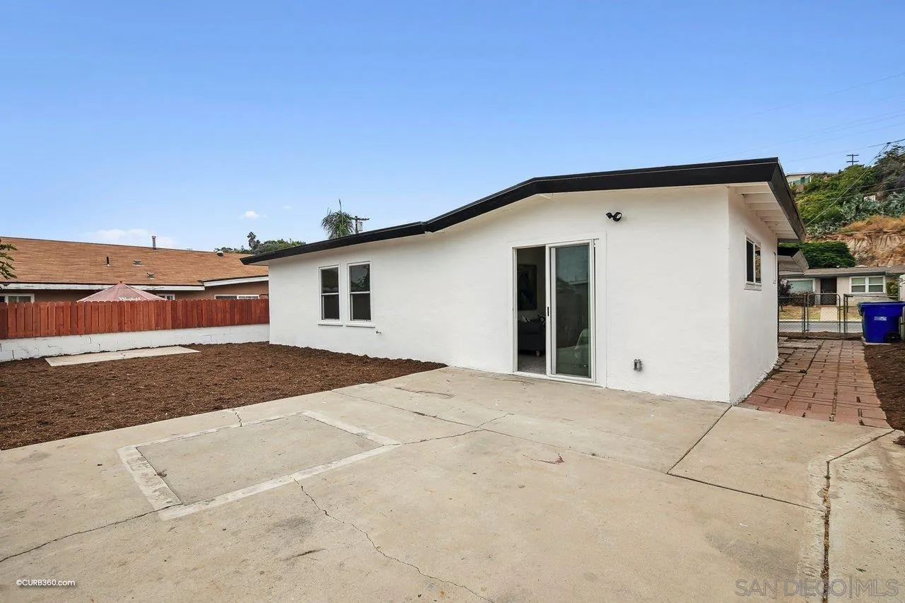 5257 Streamview Dr