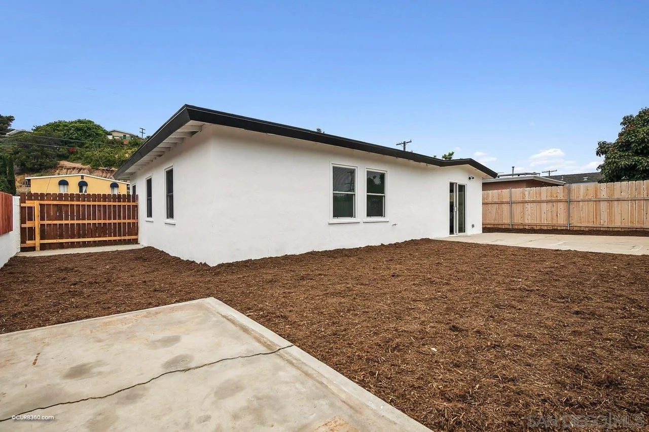 5257 Streamview Dr