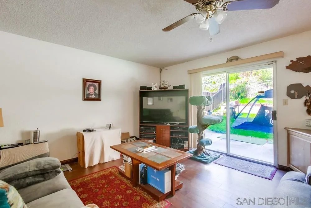 5386 Sunglow Court