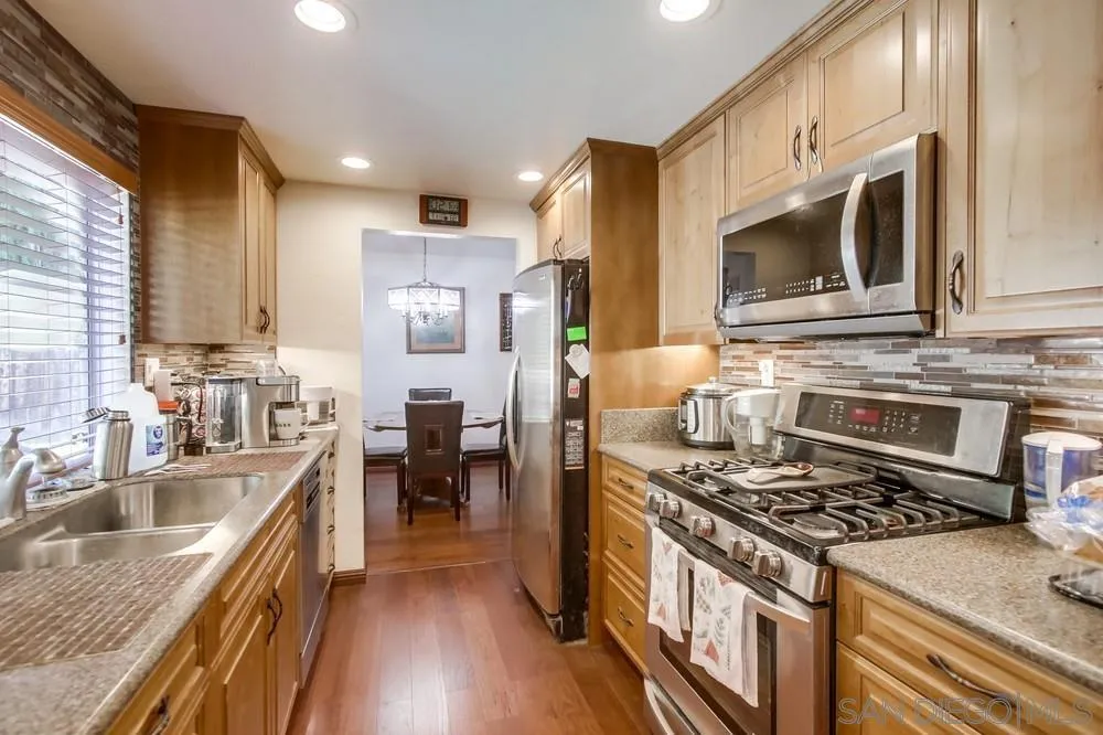 5386 Sunglow Court