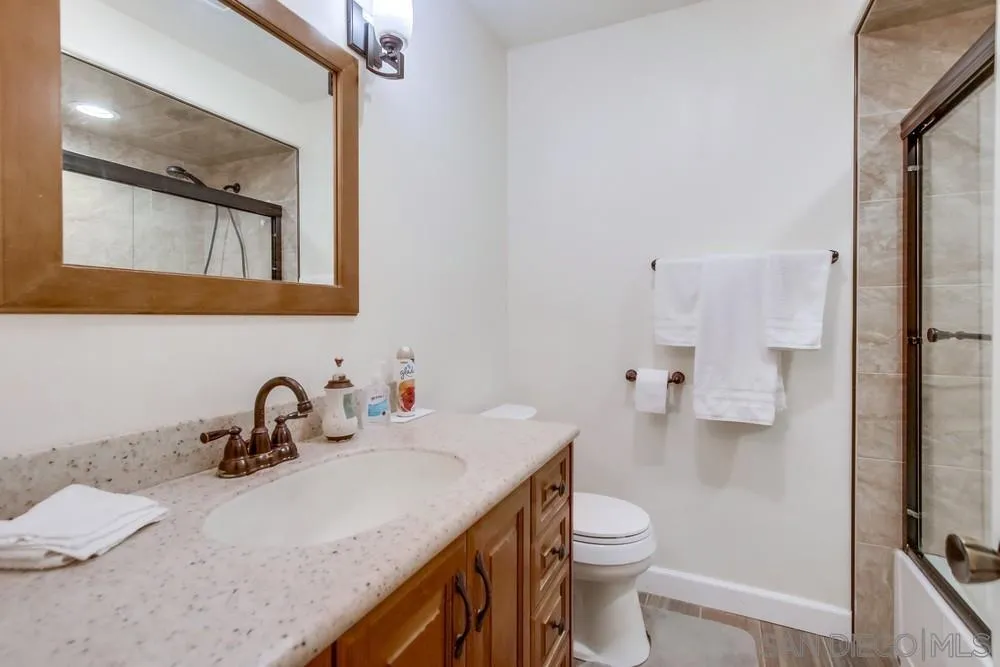 5386 Sunglow Court