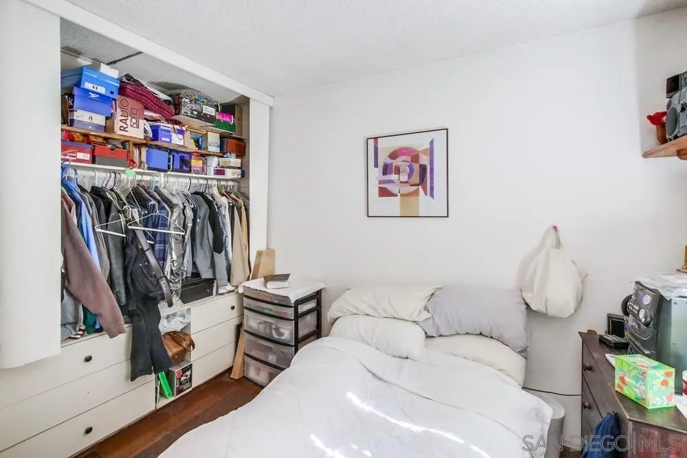 5386 Sunglow Court