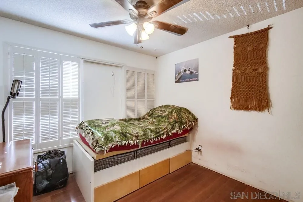 5386 Sunglow Court