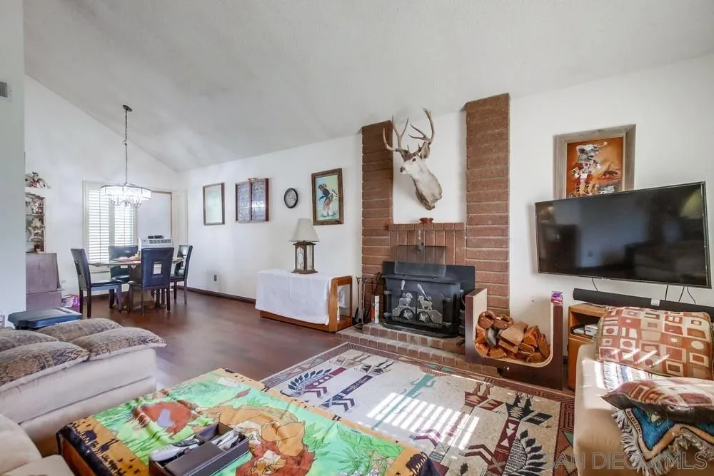 5386 Sunglow Court