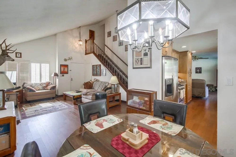 5386 Sunglow Court