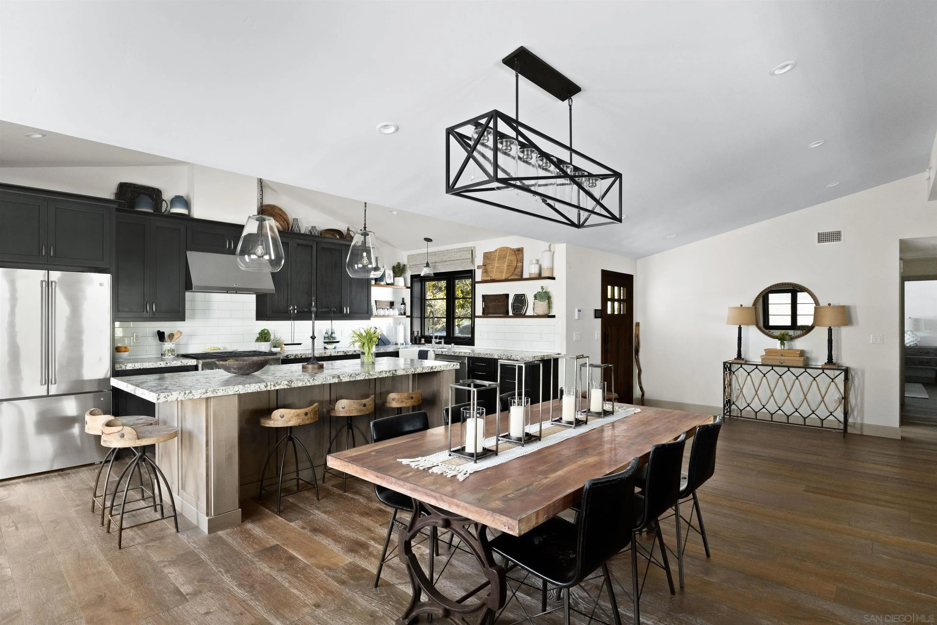 5351 Saxon St