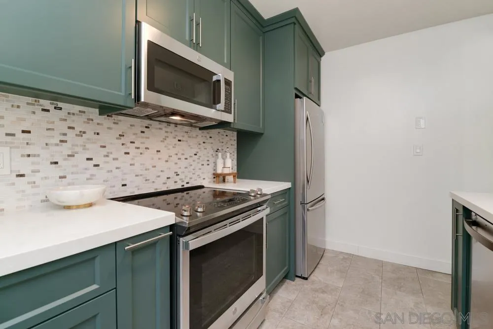 2701 2nd Ave Unit 107