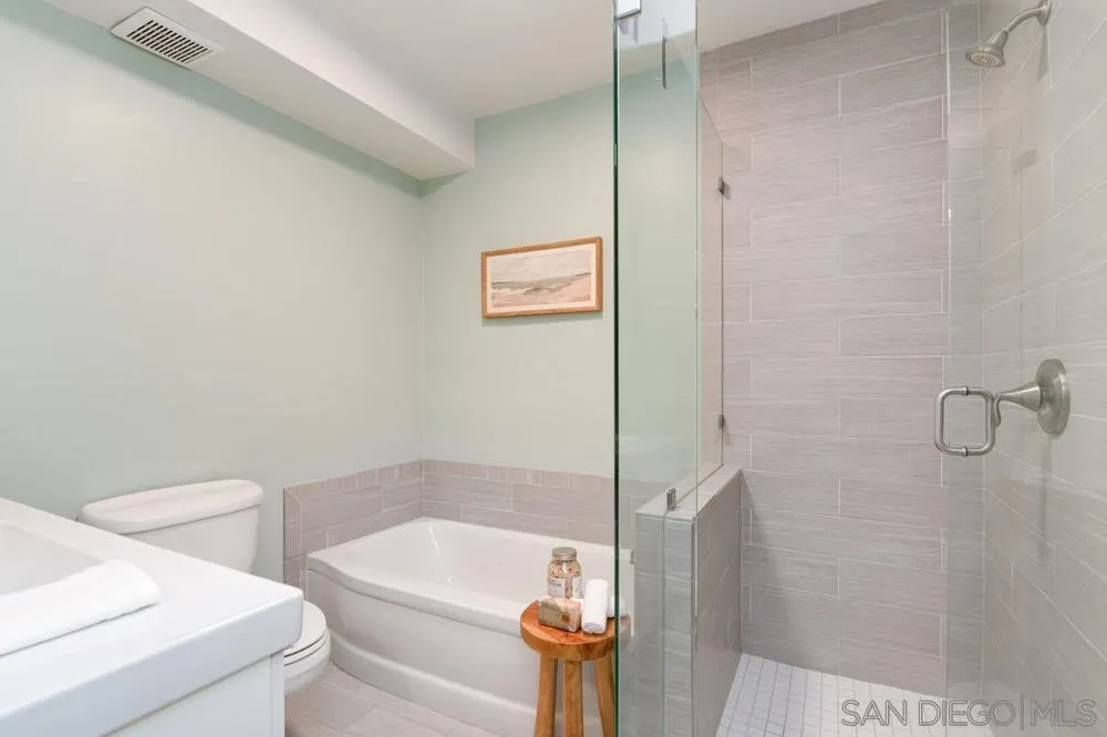 2701 2nd Ave Unit 107