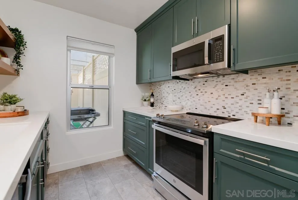 2701 2nd Ave Unit 107