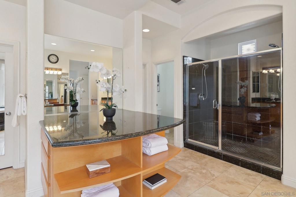 1612 Aryana Dr