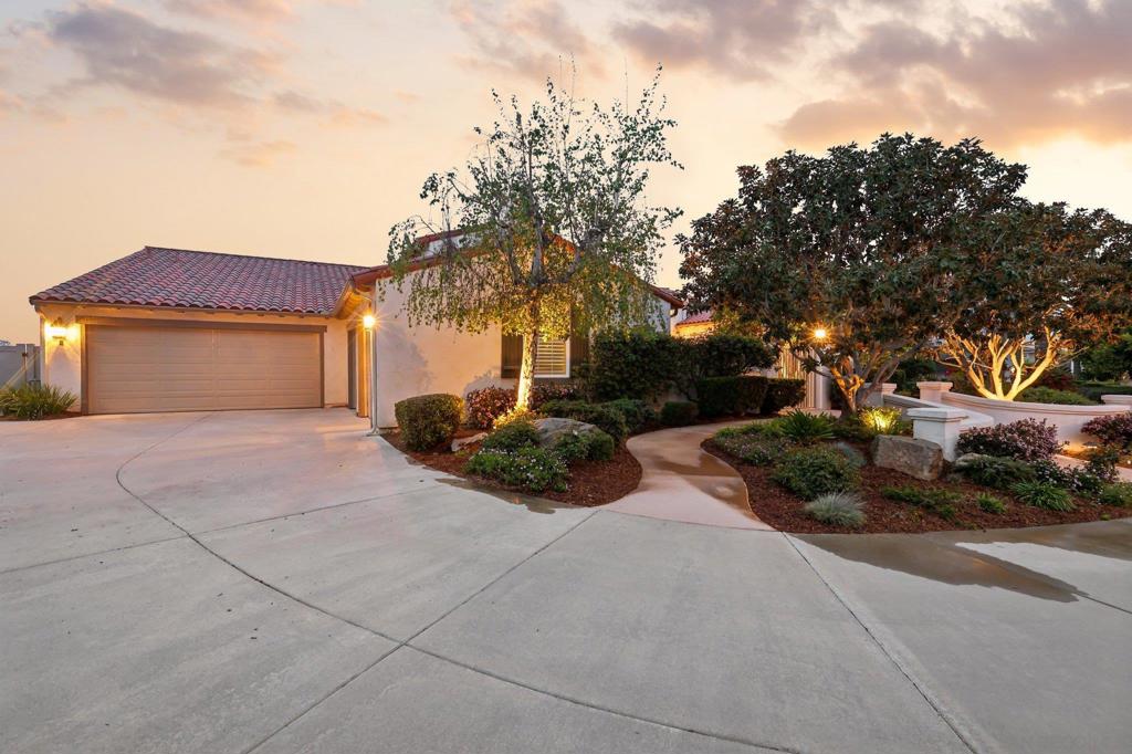 1612 Aryana Dr