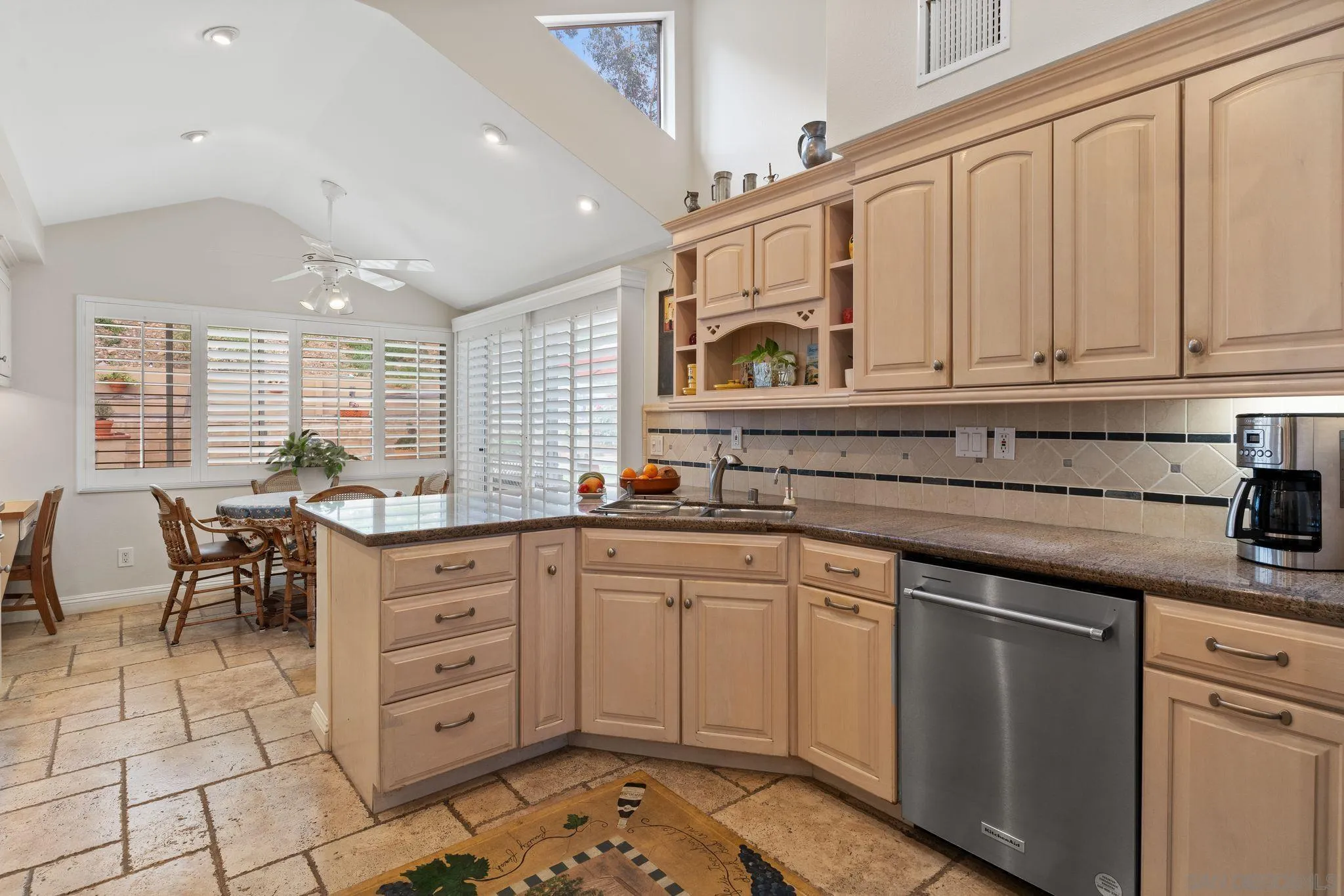 10670 Canyon Lake Dr