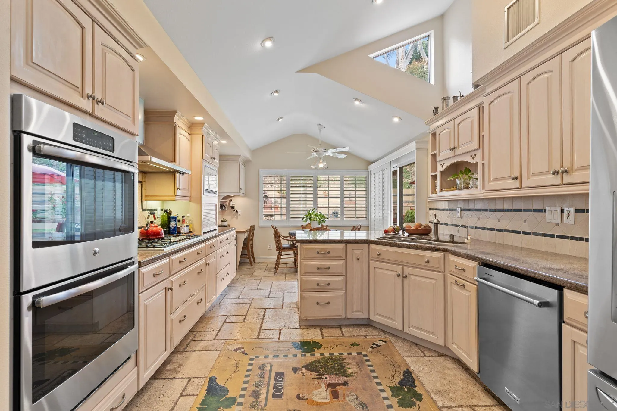 10670 Canyon Lake Dr