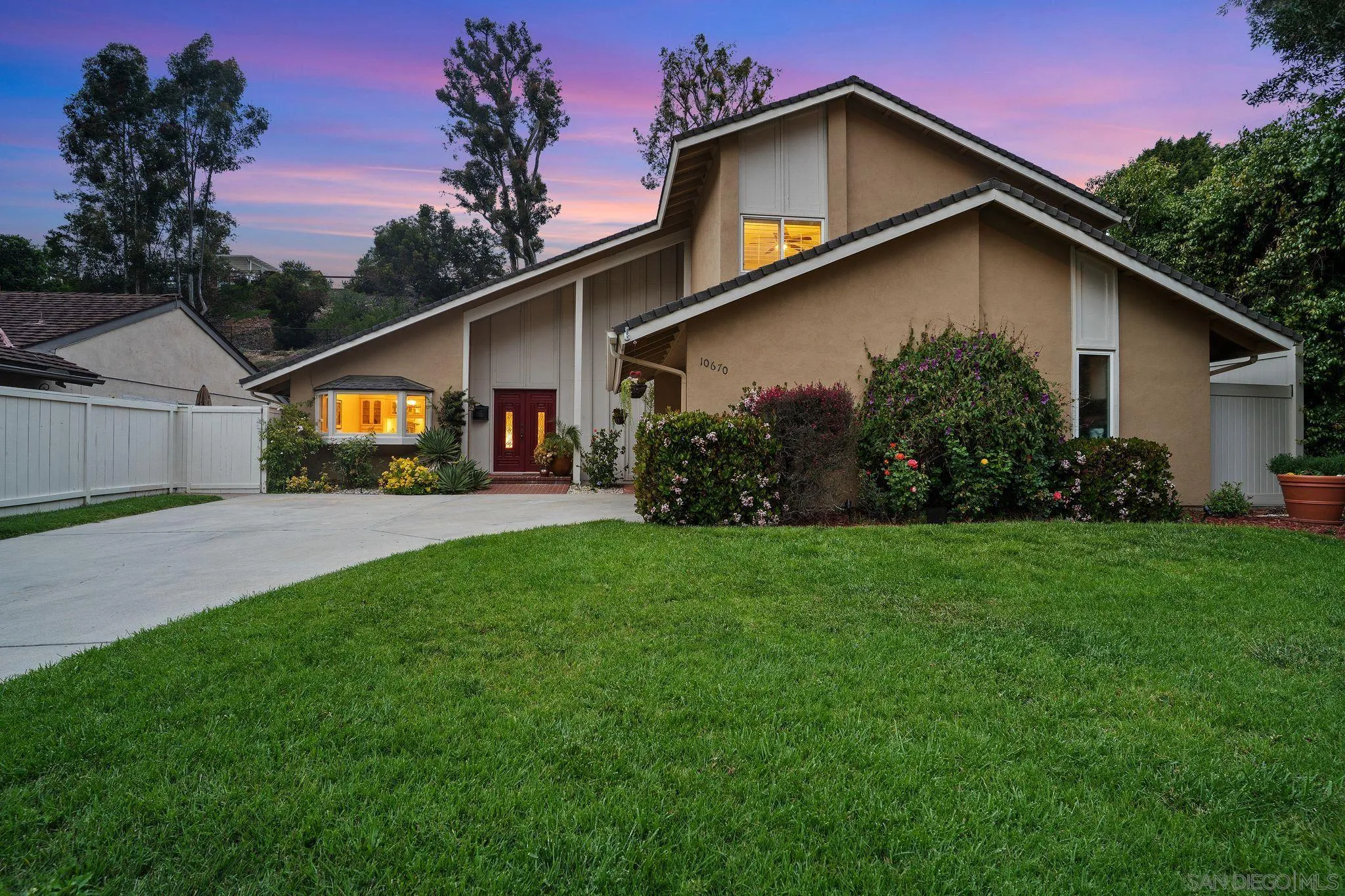 10670 Canyon Lake Dr