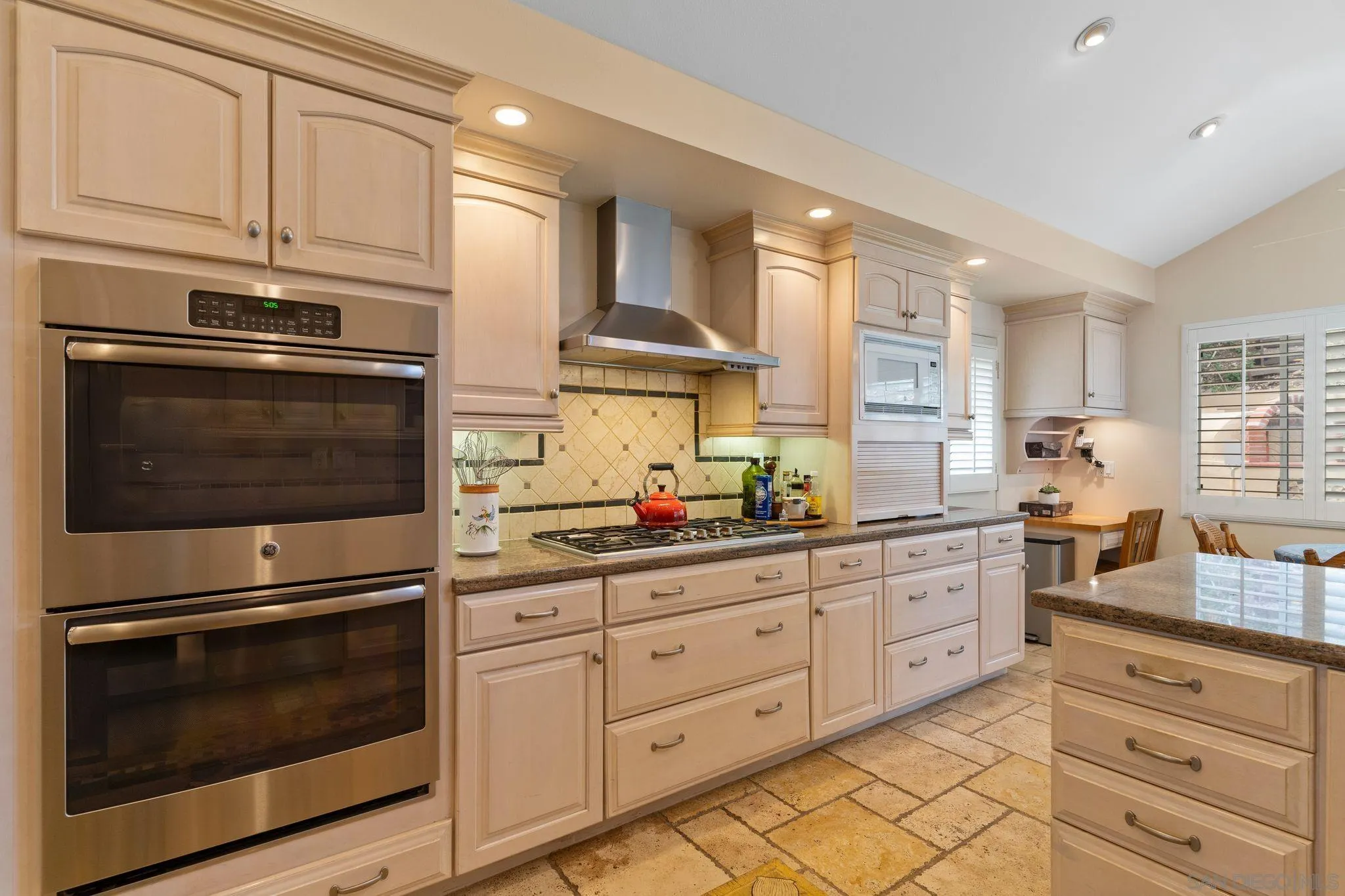 10670 Canyon Lake Dr