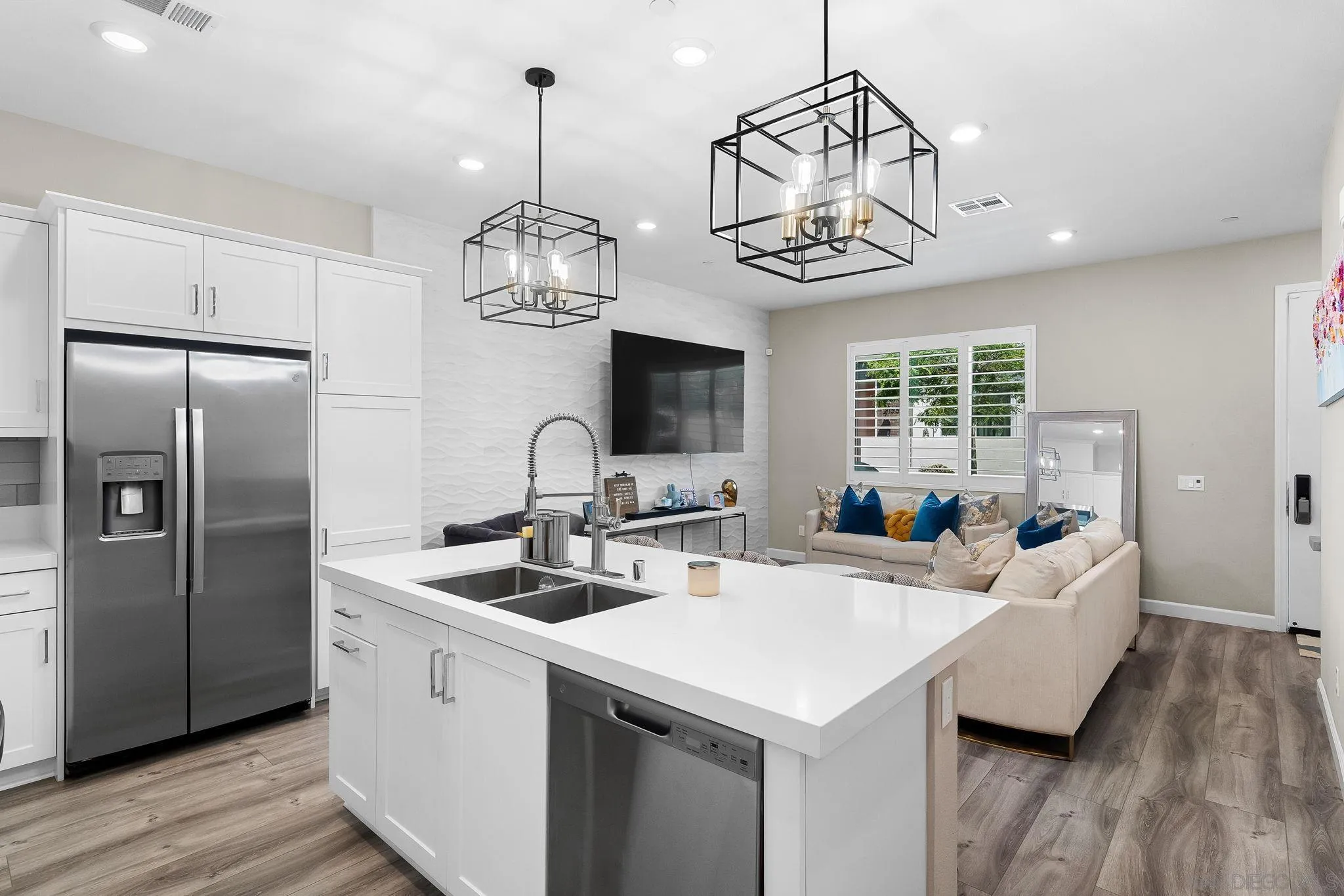 2185 Bluestone Cir