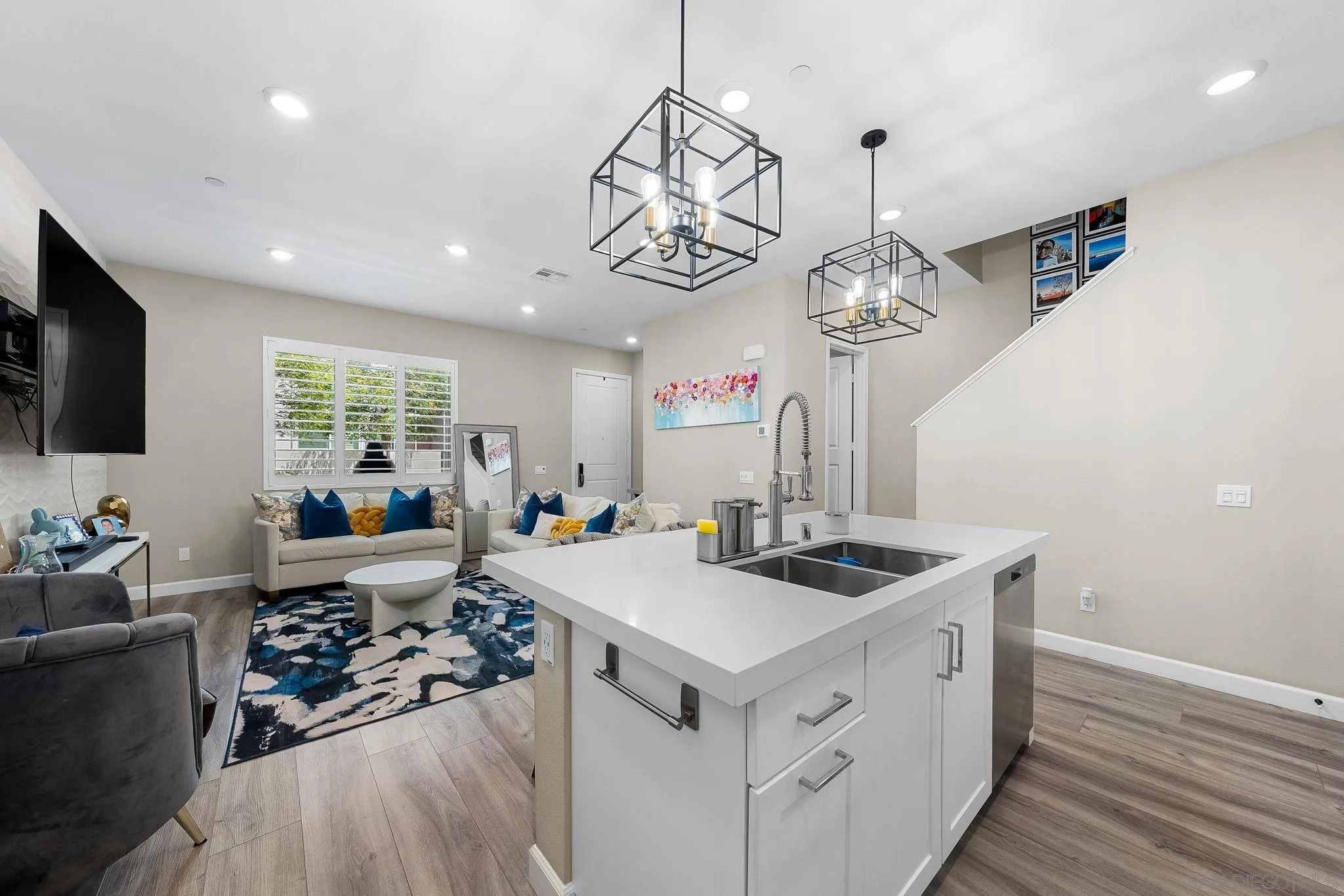 2185 Bluestone Cir