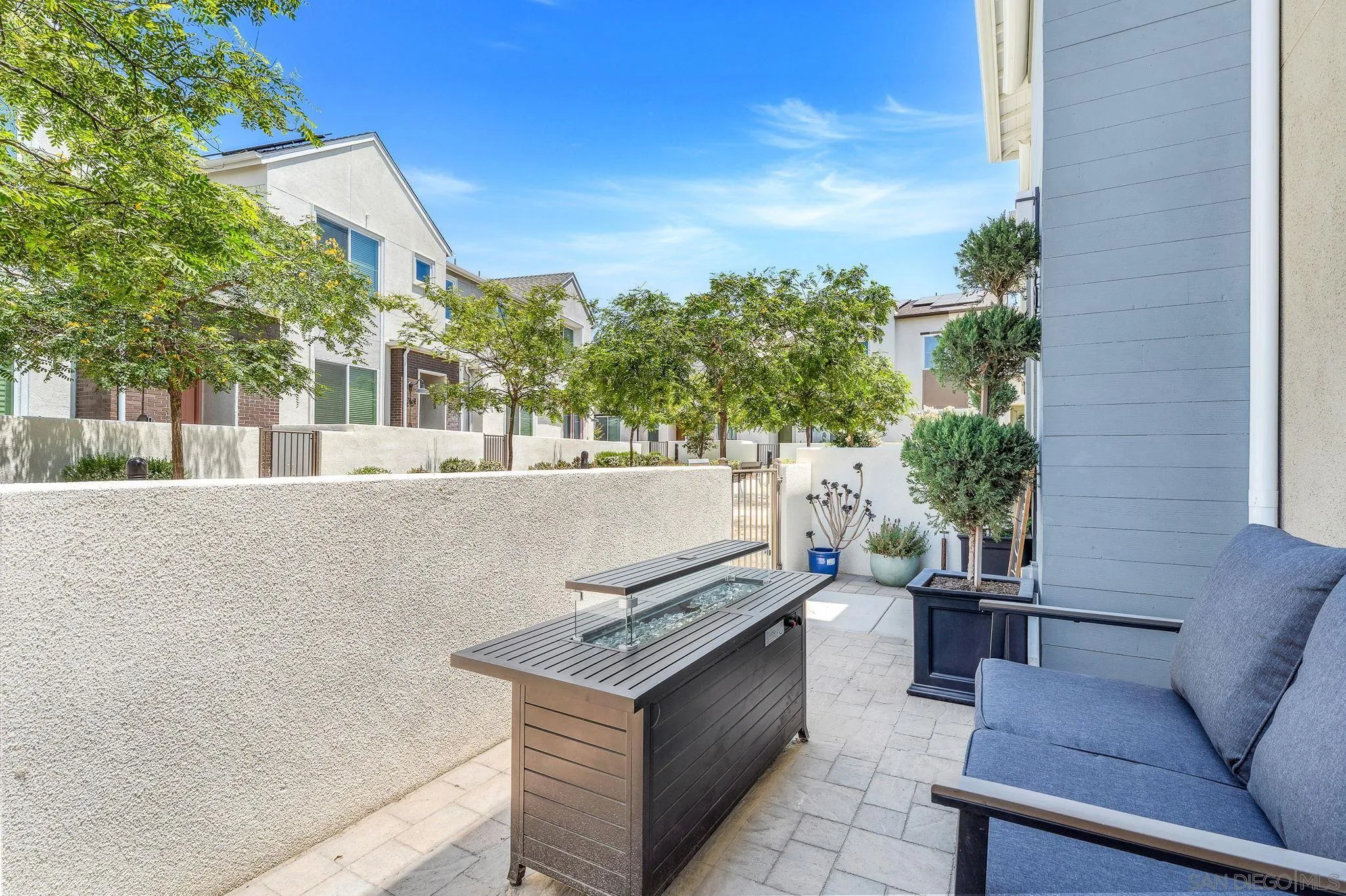 2185 Bluestone Cir