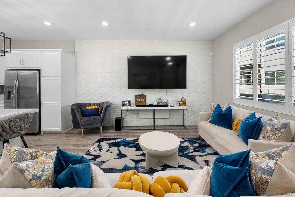 2185 Bluestone Cir