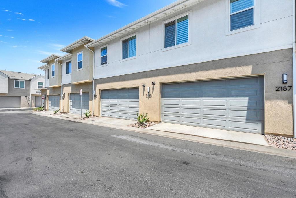 2185 Bluestone Cir