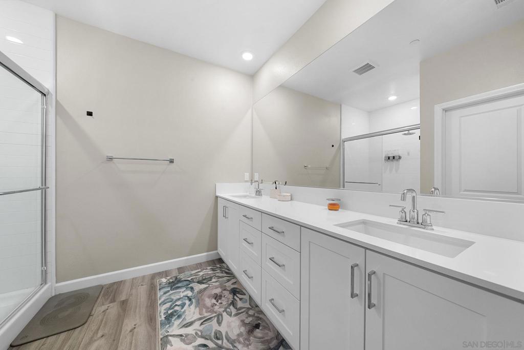2185 Bluestone Cir