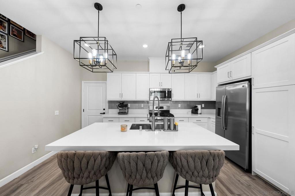 2185 Bluestone Cir