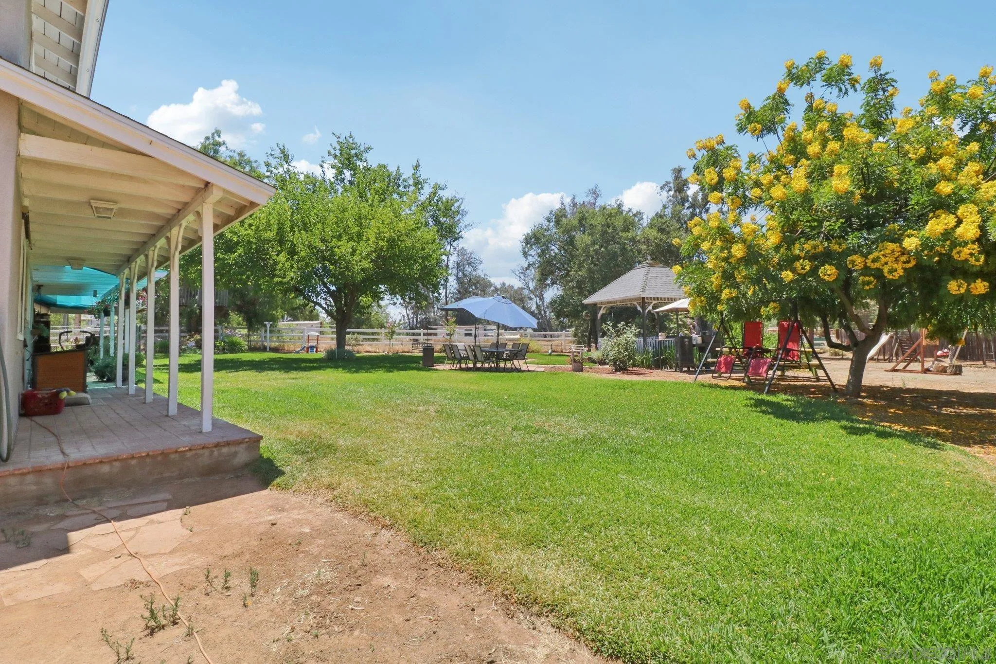 2162 Montecito Rd