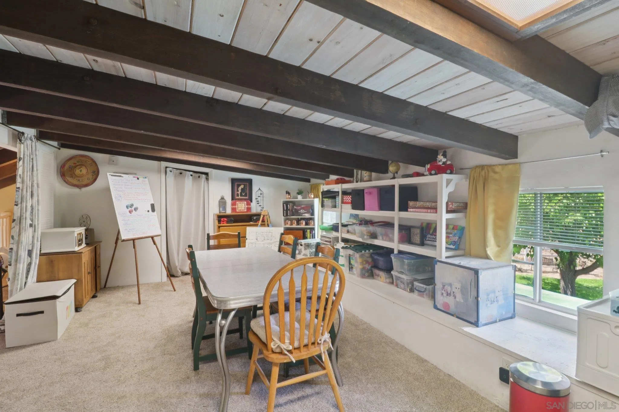 2162 Montecito Rd
