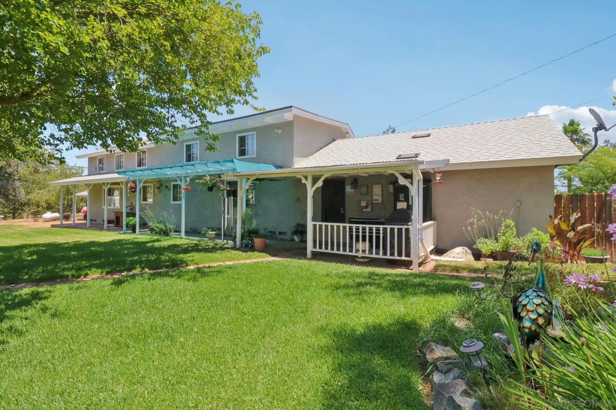 2162 Montecito Rd