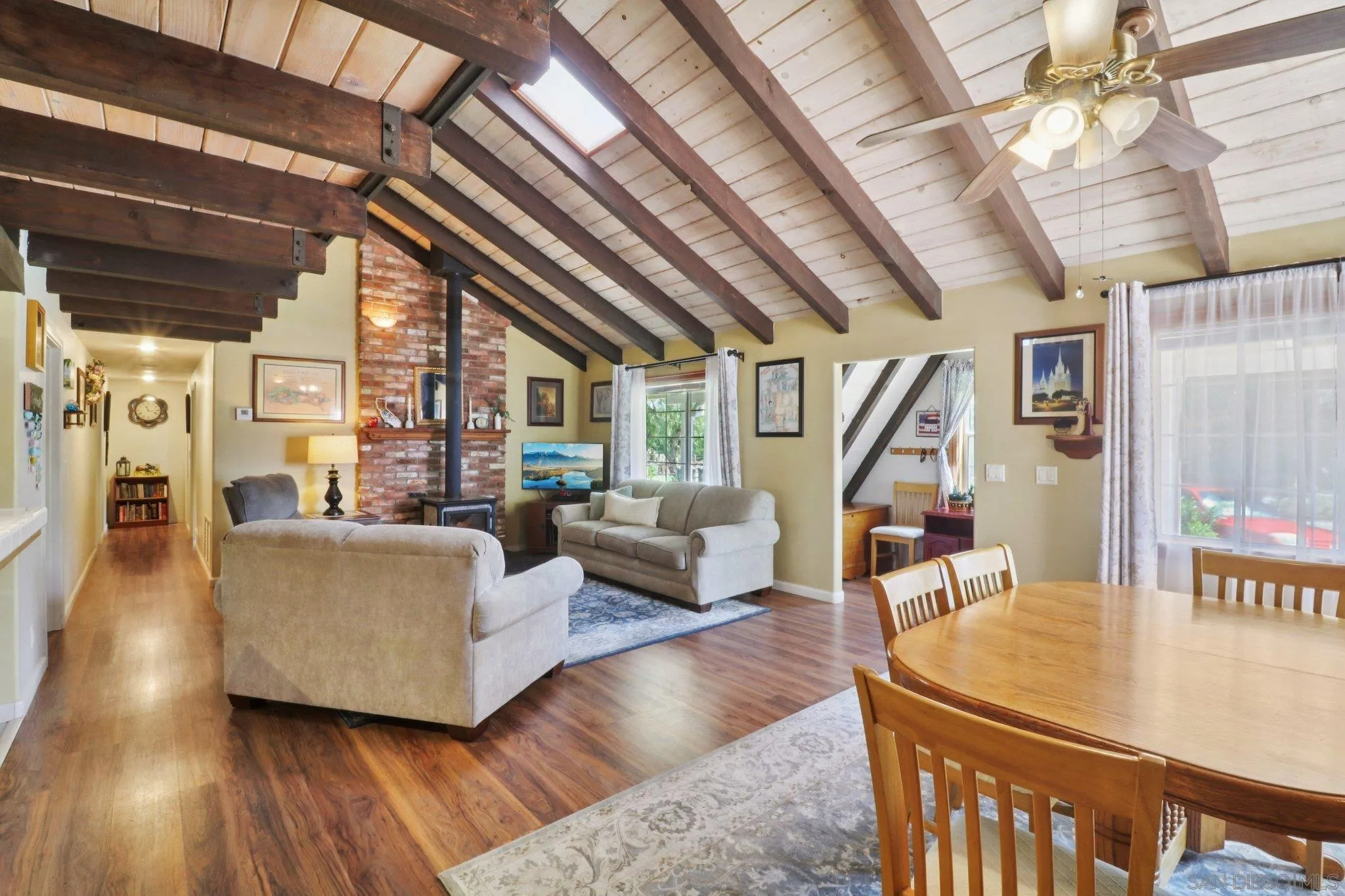 2162 Montecito Rd