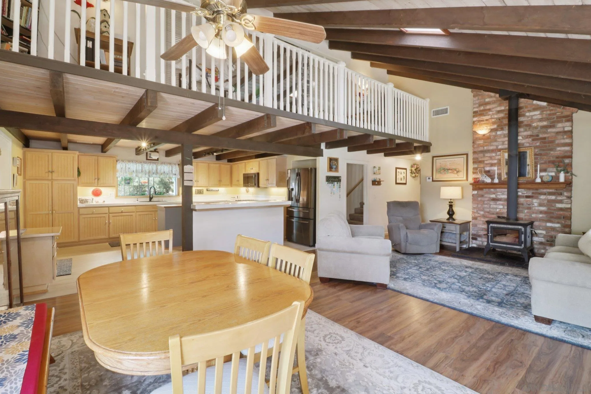 2162 Montecito Rd