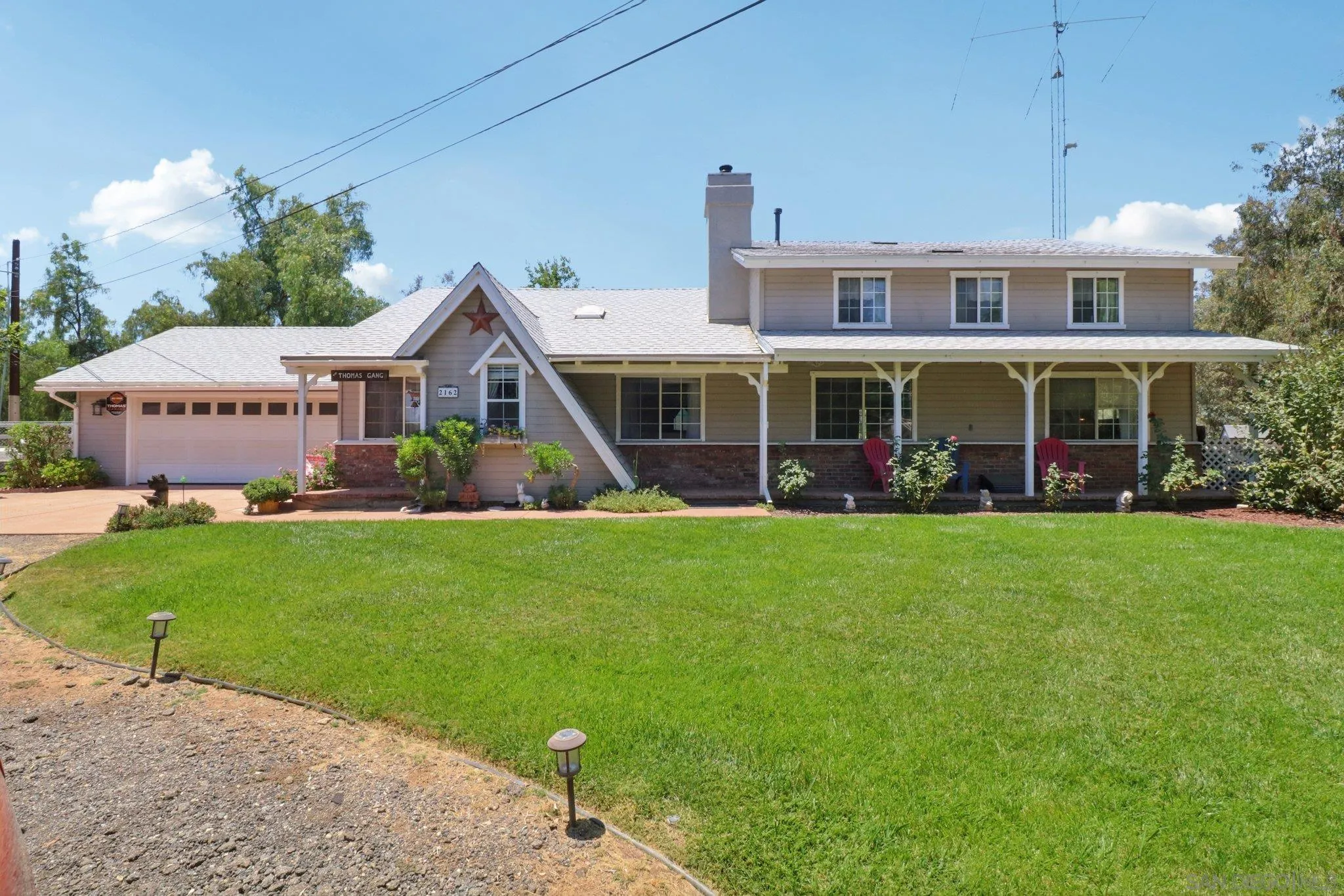 2162 Montecito Rd