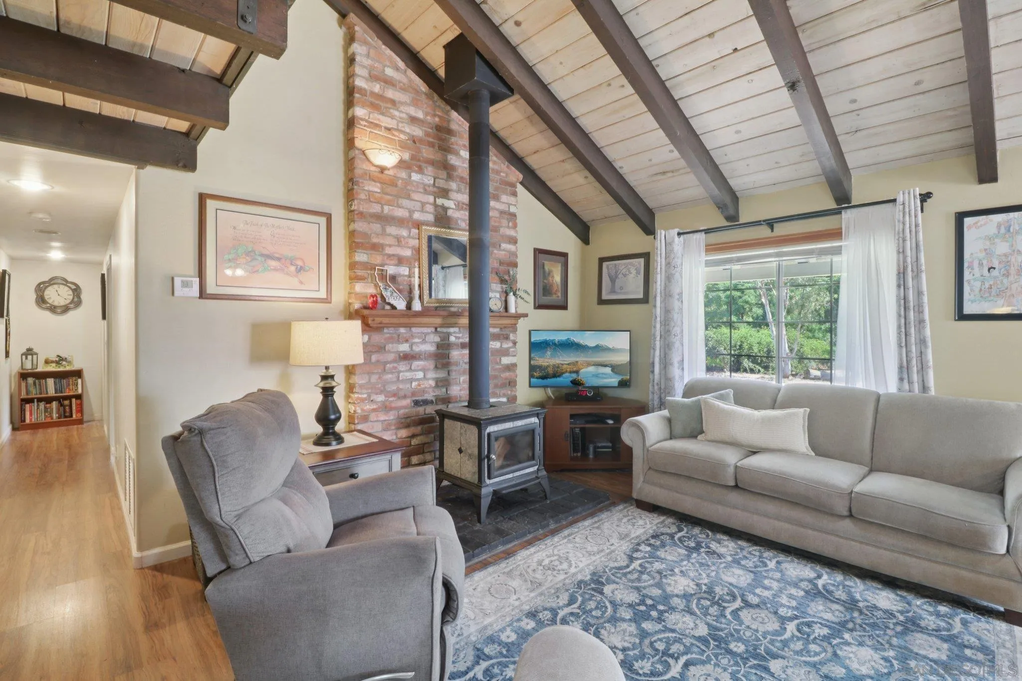 2162 Montecito Rd