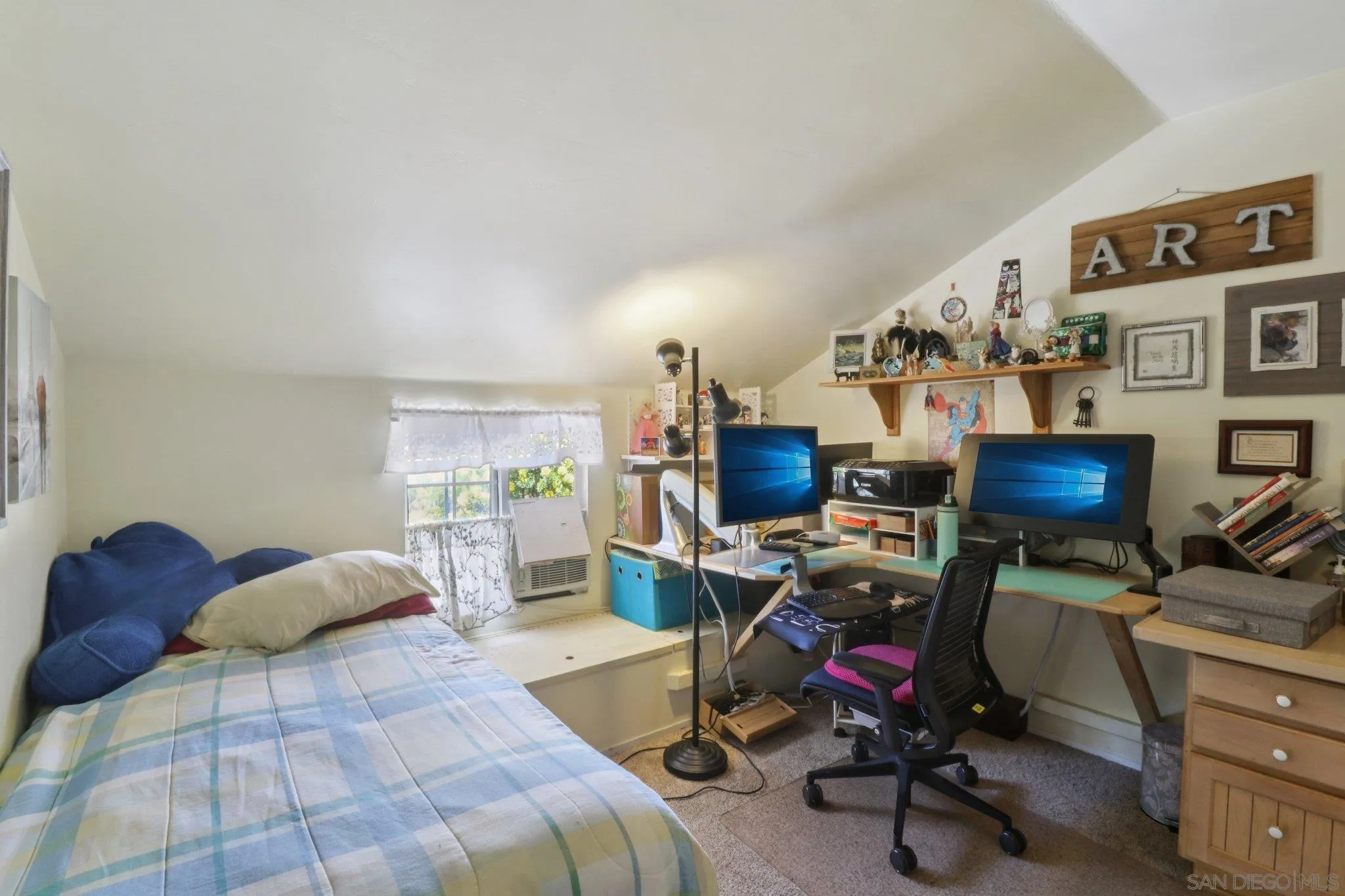2162 Montecito Rd