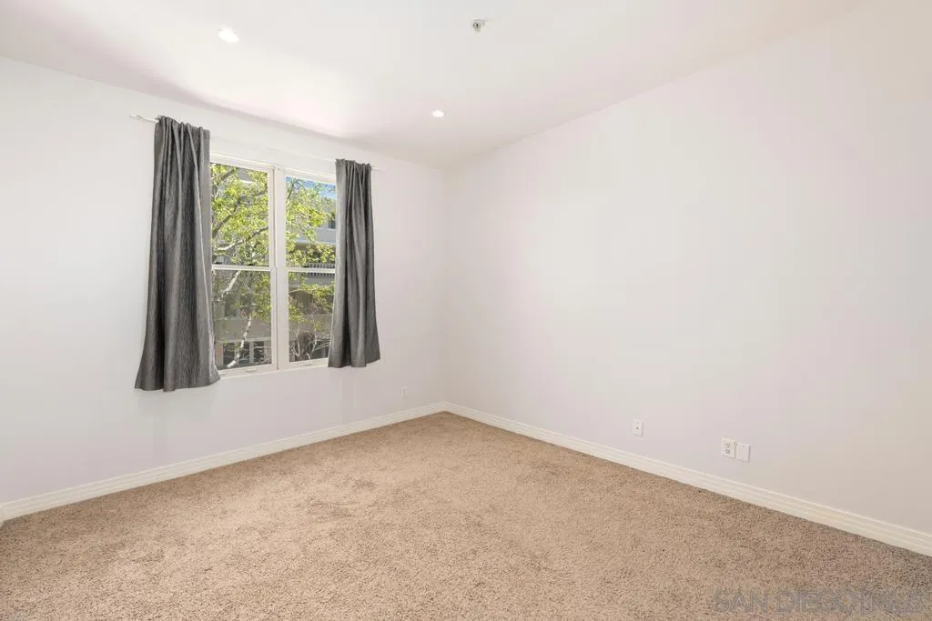 650 Columbia St Unit 211