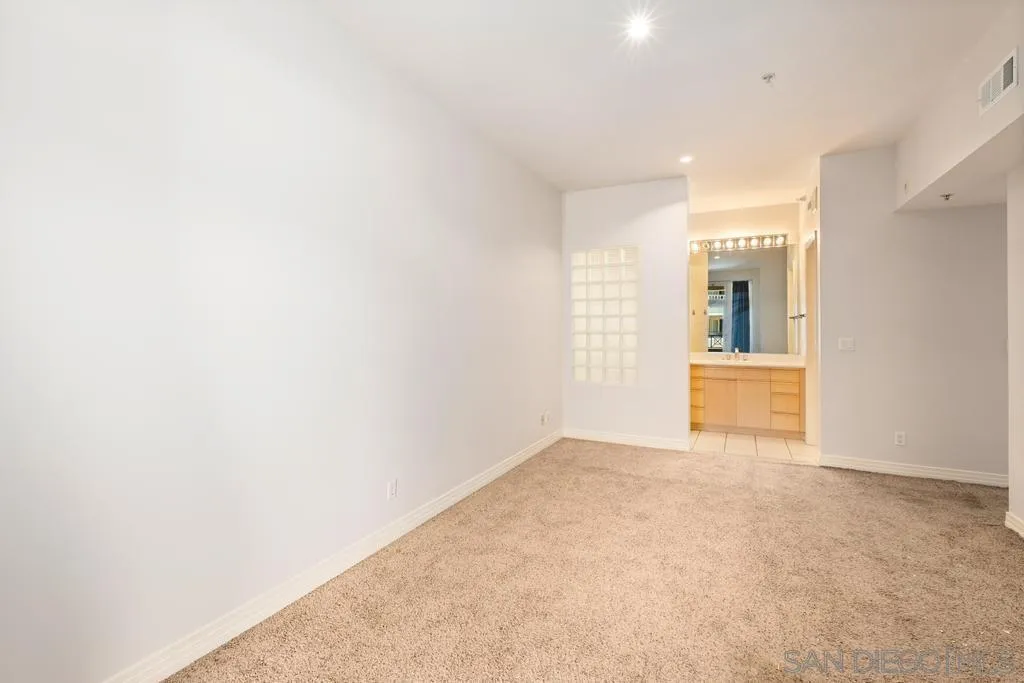 650 Columbia St Unit 211