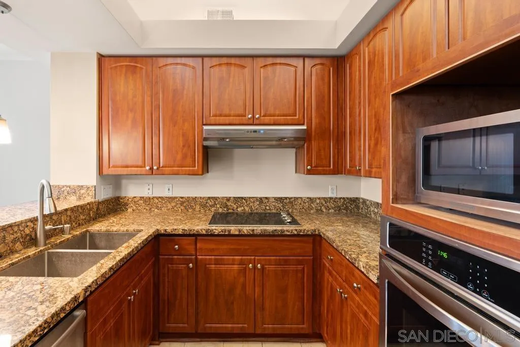 650 Columbia St Unit 211