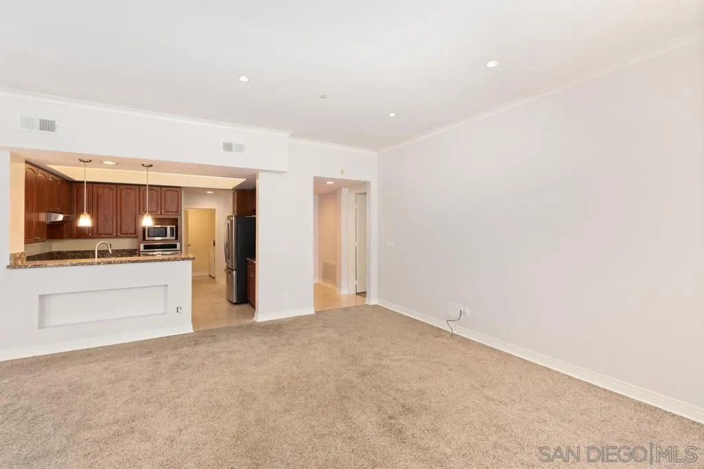 650 Columbia St Unit 211