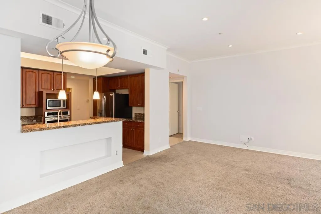 650 Columbia St Unit 211