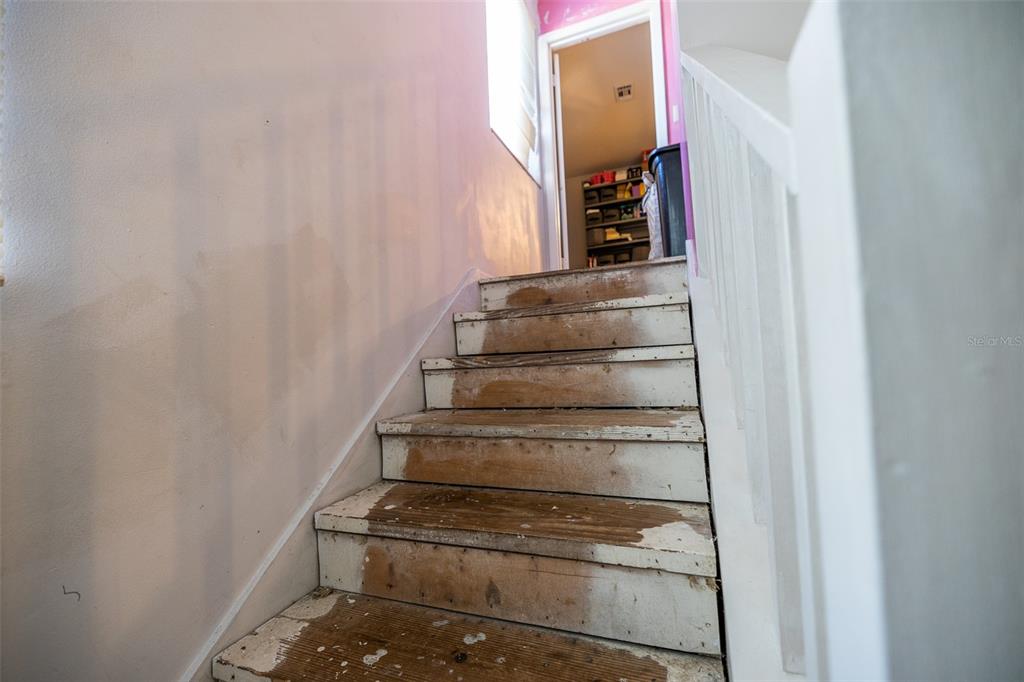 624 GOLDEN SUNSHINE CIR