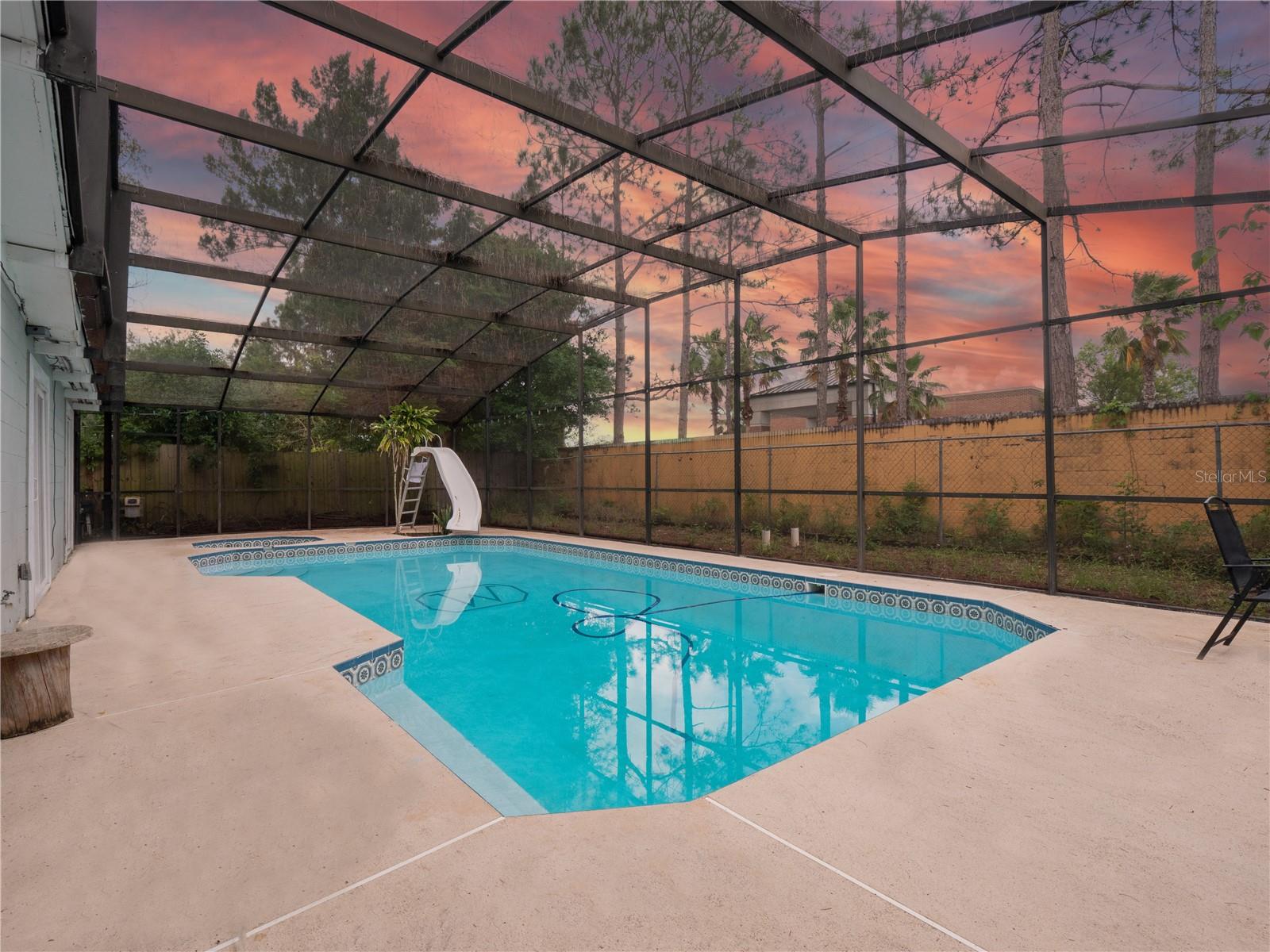 745 HILLVIEW DR #745