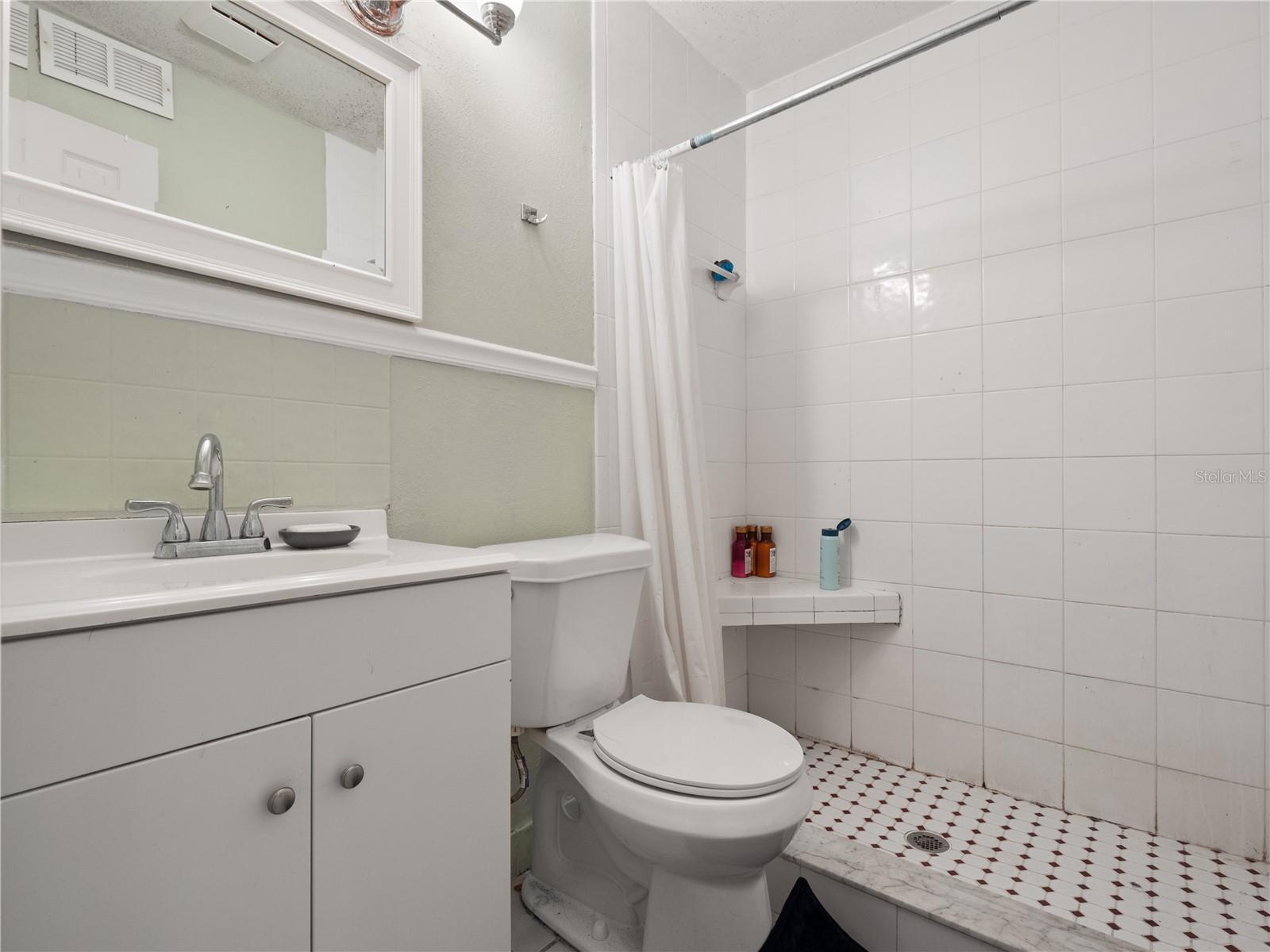 745 HILLVIEW DR #745