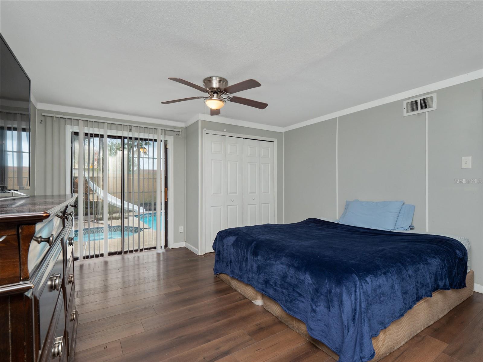 745 HILLVIEW DR #745